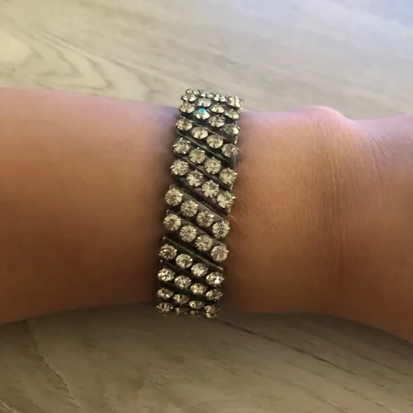 Vintage 4 Row Rhinestone Stretchy Bracelet - Image 3