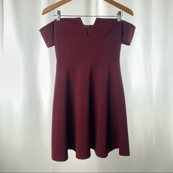 Lulus Play the Party Off-the-Shoulder Skater Dress in Burgundy Size Small‎ - Image 9