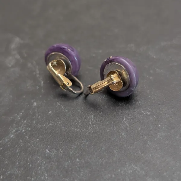 Vintage Clip On Earrings 5/8" Domed Circle Muted Marbled Purple Retro - Image 11