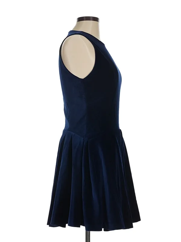 Alice + Olivia Navy Sleeveless Fit-and-Flare Dress Size 6 Adley Pleated Velvet - Image 4
