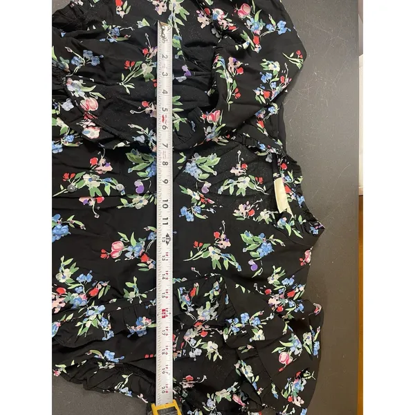 Maeve Anthropologie Dark Floral Butterfly Ruffle Short Sleeve Top Button Front S - Image 10