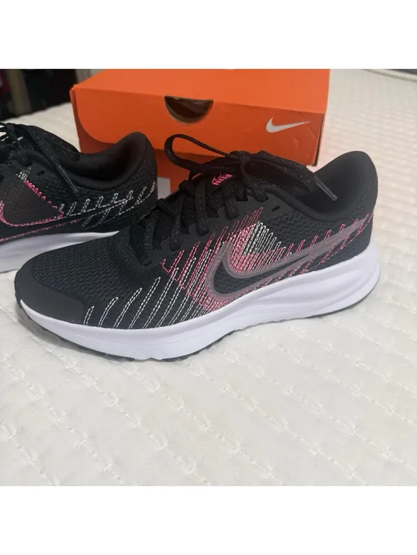 Nike Run Defy 6.5 Women's Road Running Shoes Black & Pink Lace-Up Sneakers NIB - Image 4