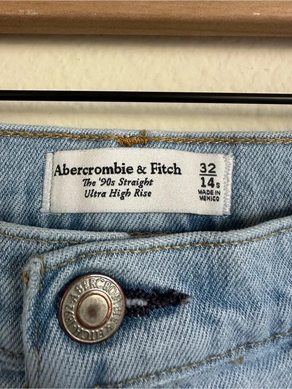 Abercrombie & Fitch The 90’s Straight Ultra High Rise Jeans - Image 2