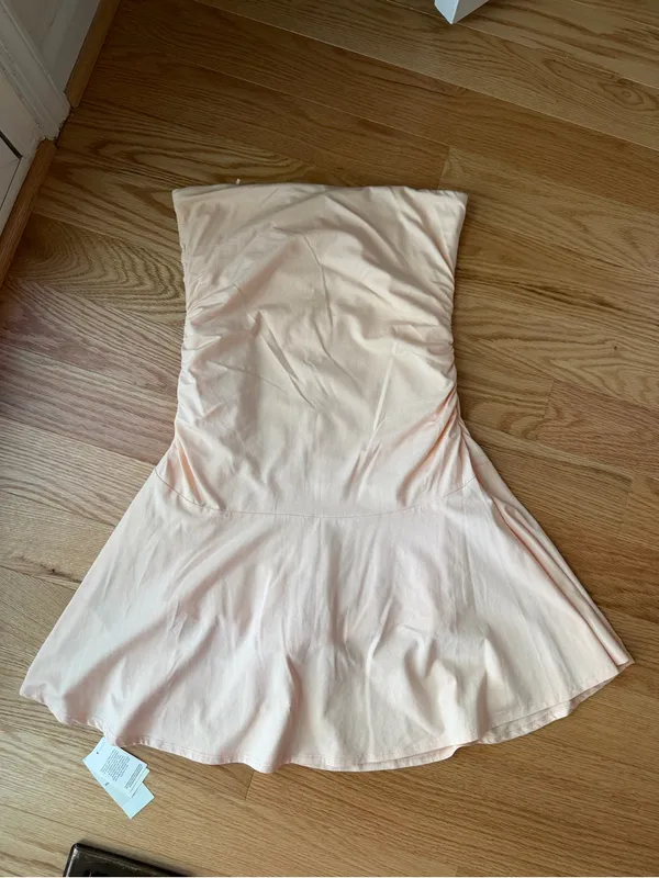 Abercrombie & Fitch Strapless Ruched Mini Dress NWT Medium Built In Shorts Peach - Image 3