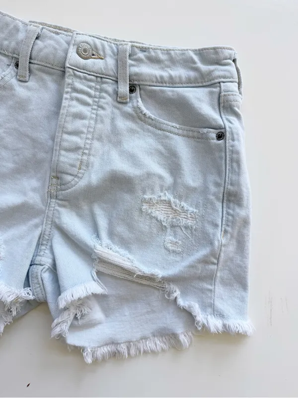 Old Navy High Rise O.G Straight Distressed Cut Off Jean Shorts Size 0 - Image 3