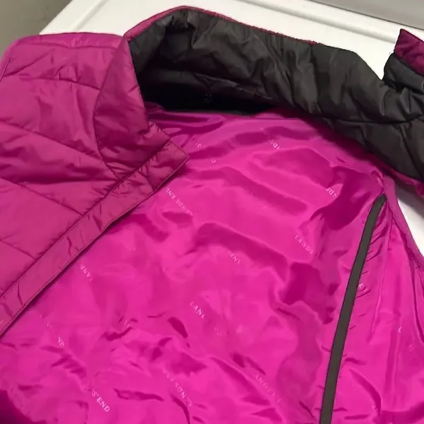Land’s End Women’s Fuchsia Black Sleeveless Full Zip Puffer Nylon Vest-Small 6-8 - Image 13