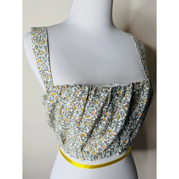 Abercrombie Green and White Floral Linen Crop Top - Image 2