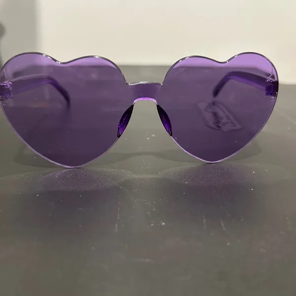 Purple Heart-Shaped Rimless Sunglasses - Image 3