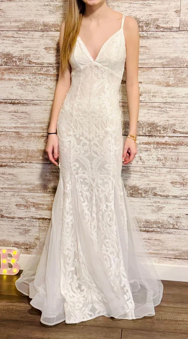 Boutique White Satin And Lace Prom Dress - Image 2