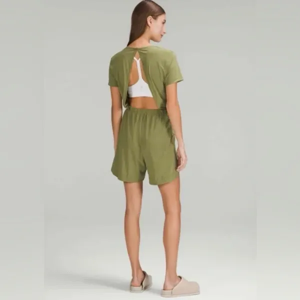 Lululemon Lightweight High-Neck Romper Bronze‎ Green size 4 - Image 2