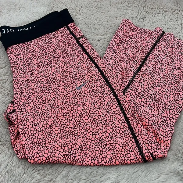 Nike crackle print medium Capri length leggings - Image 7