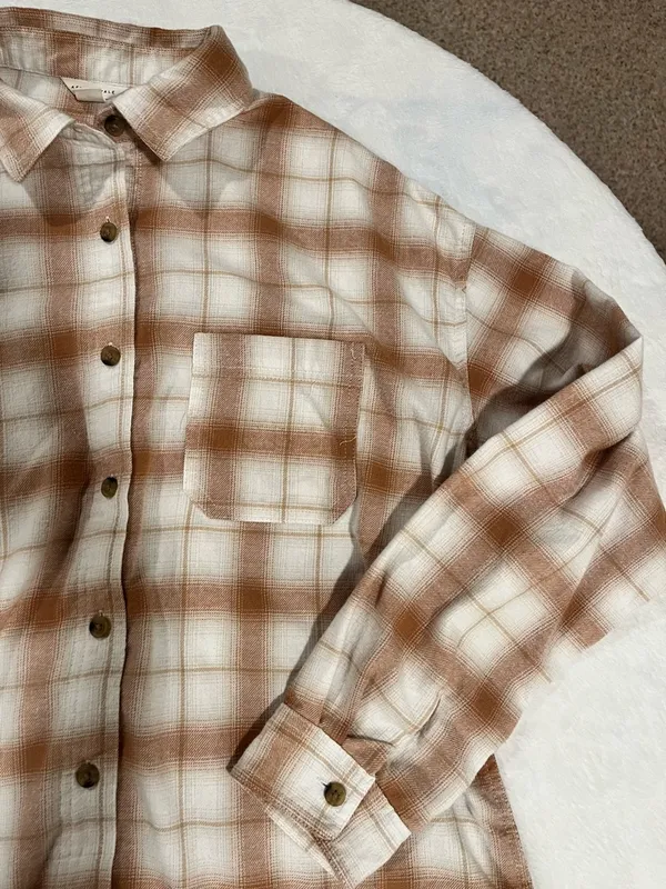 Aeropostale Tan & Cream Plaid Flannel Button Down Shirt - Small - Image 2