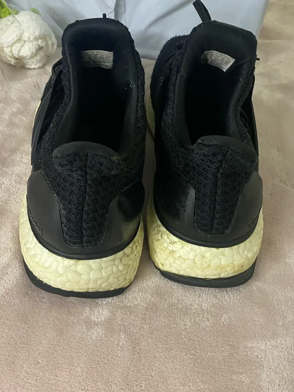 Adidas UltraBoost Mens Size 9.5 Running Shoes Core Black - Image 3