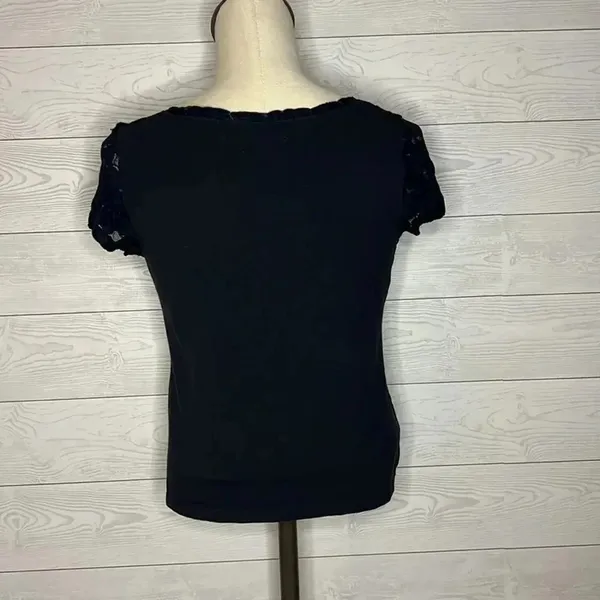 Hollister black short sleeve top with lace front Size XS Y2K preppy - Image 4