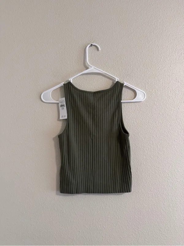 NWT American Eagle Outfitters Olive Green Ribbed Notch V-Neck Tank - Image 3