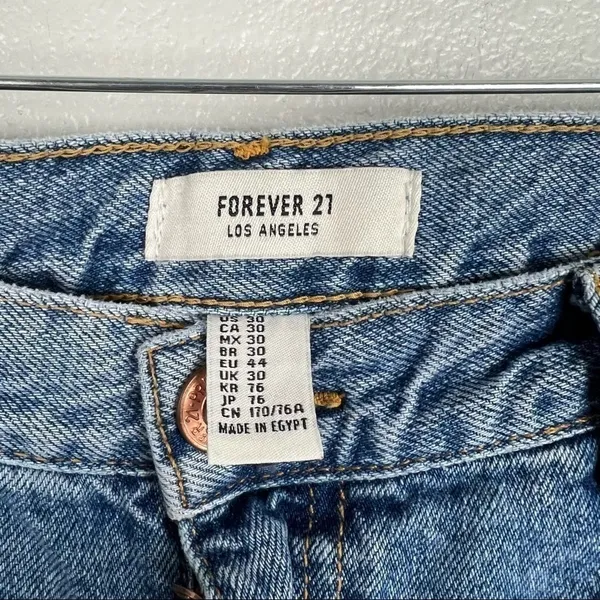 FOREVER 21 High‎ Rise Distressed Straight Leg Jeans 30 - Image 6