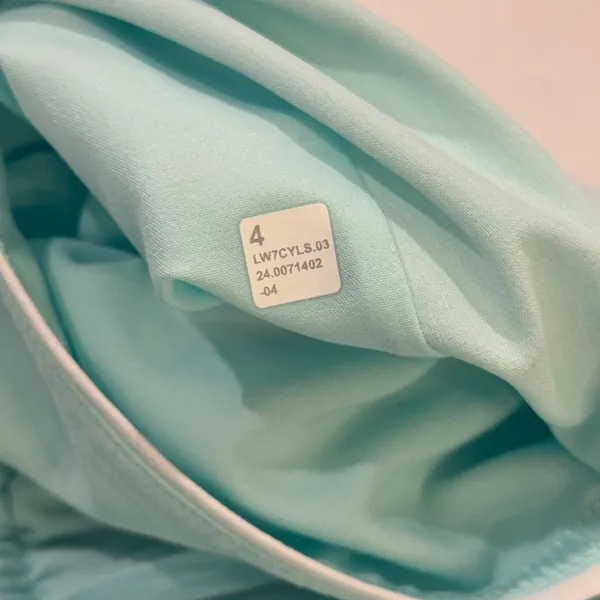 Lululemon Track That Mid Rise Shorts Women 4 Aqua Blue 3in Inseam Lined‎ Pockets - Image 6