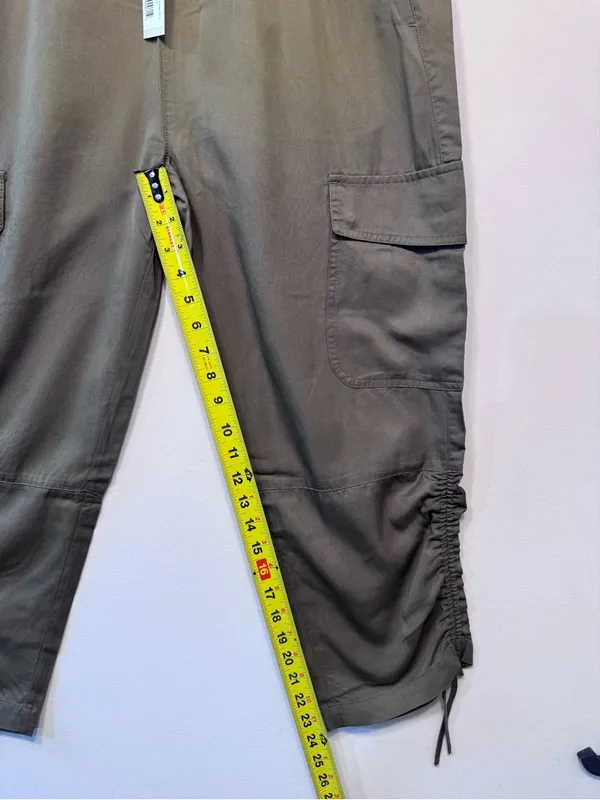 Martha Stewart Casual Cargo lightweight ankle pants 100% tencel nwt size medium - Image 4