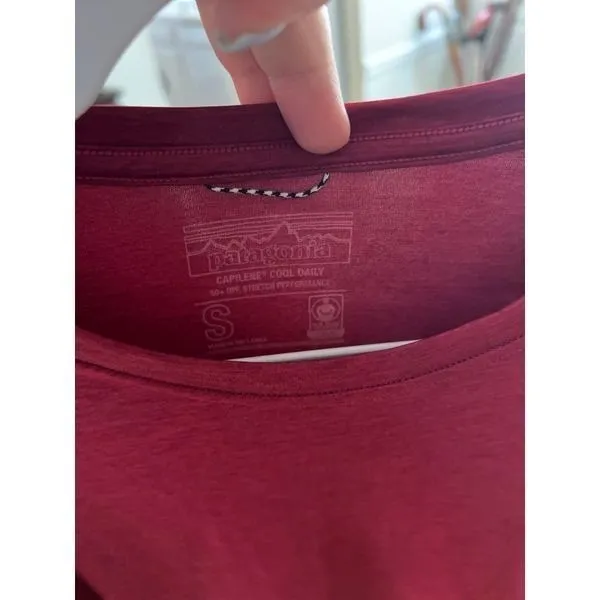 Patagonia long sleeve‎ woman's small - Image 2