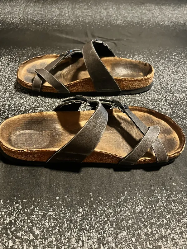 Womens sz8 Birkenstock Mayari criss-cross straps Sandals- Brown/Black - Image 6