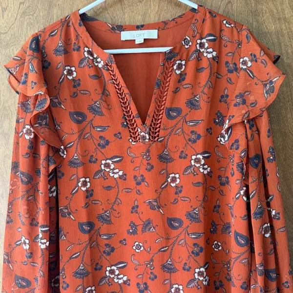 Loft sz M Ruffled Sheer Rust Red Floral Embroidered Crochet Blouse Top Bohemian - Image 4