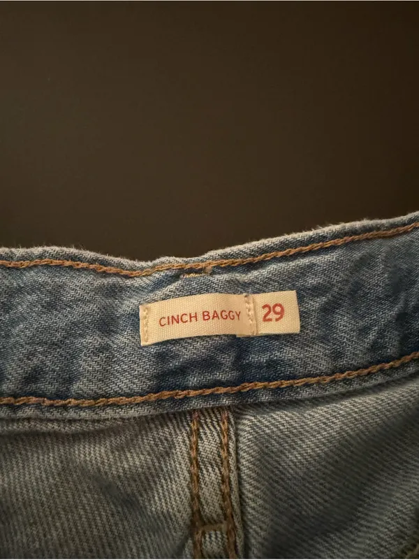 Levi’s Cinch Baggy Wide Leg jeans Women’s Size 29 - Image 3