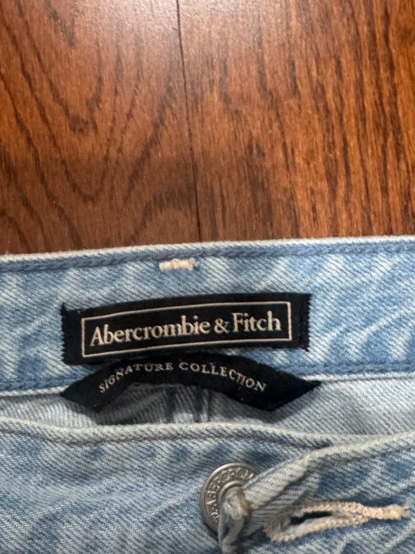 Abercrombie Jeans - Image 3