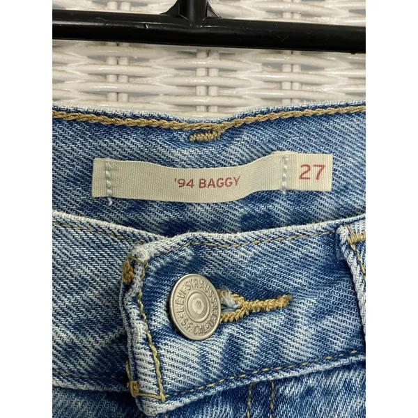 Levi's 501 94 Baggy Jeans Light Wash Distressed High Rise‎ Straight 27 - Image 4