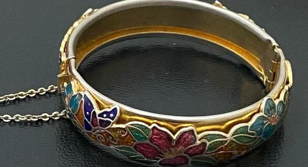 Vintage Unsigned Gold-tone Floral Flower Cloisonne Hinged Bangle Bracelet 36.2g - Image 5