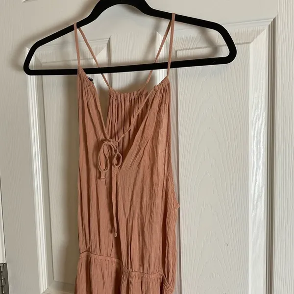 Forever 21 woman’s tan Maxi Dress Size small - Image 6