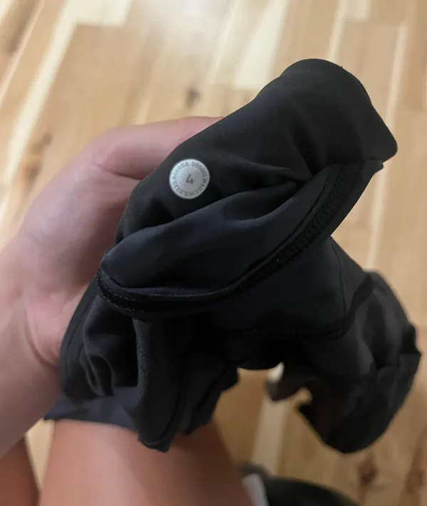 Lululemon Cropped Black Camo Leggings - Image 4