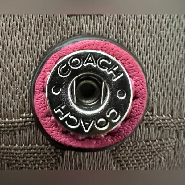 Coach | ladies Signature Jacquard clutch wallet - Image 13