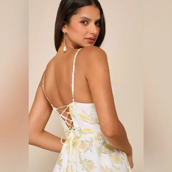 Lulus Gorgeous Occasion Cream Floral Burnout LaceUp Tiered Maxi Dress Size Small - Image 3
