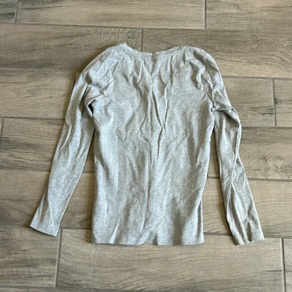 US polo assn gray v neck long sleeve - Image 4