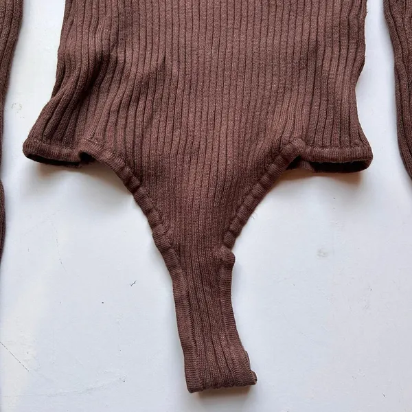 Nasty Gal Brown Ribbed Long Sleeved Bodysuit Women’s US Size 4 - Image 6