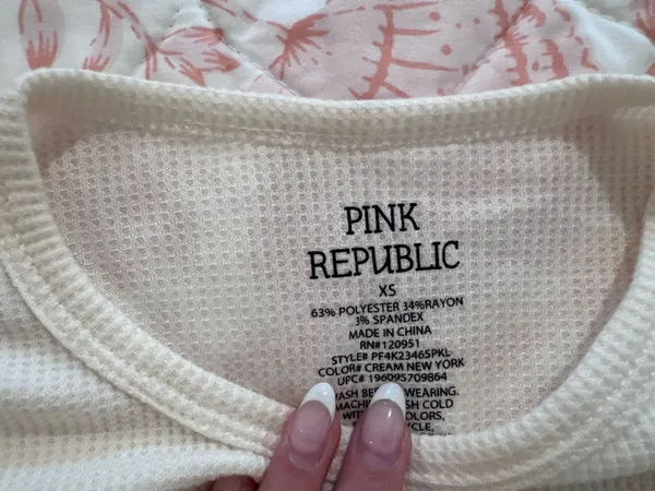 Kohl's White New York Longsleeve - Image 2