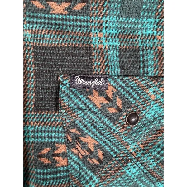 WRANGLER S Retro Punch Boyfriend Flannel‎ Shacket Aztec southwestern print Pearl - Image 3