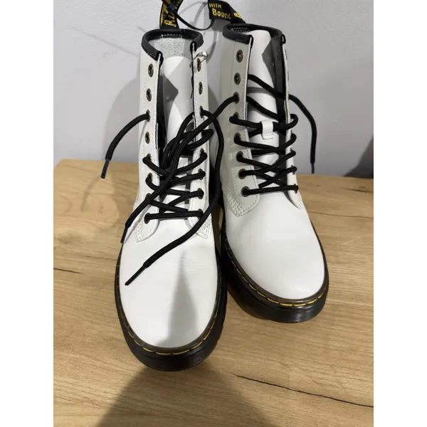 Dr. Martens BRAND NEW WOMAN AIR WAIR ZAVALA COMBAT BOOTS - SIZE 6 - Image 2