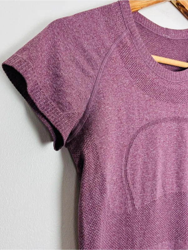 Lululemon Dusty Plum Short Sleeve Swiftly Tech Top. Size 6 - Image 2