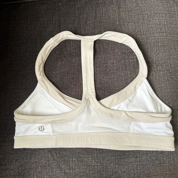 Lululemon Sport Bra size 8 - Image 4