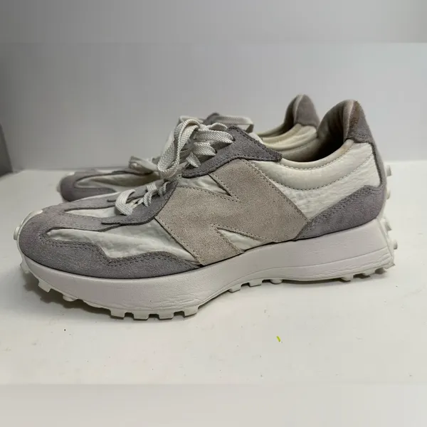New Balance 327 Suede Trimmed Sneaker Women's Size 9.0 - Image 4