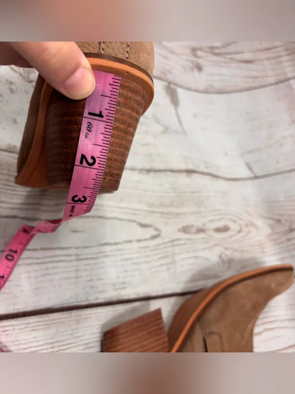 Lucky Brand Vennia Ankle Booties Taupe Leather Chunky Block Heel Sz 7.5 - Image 7