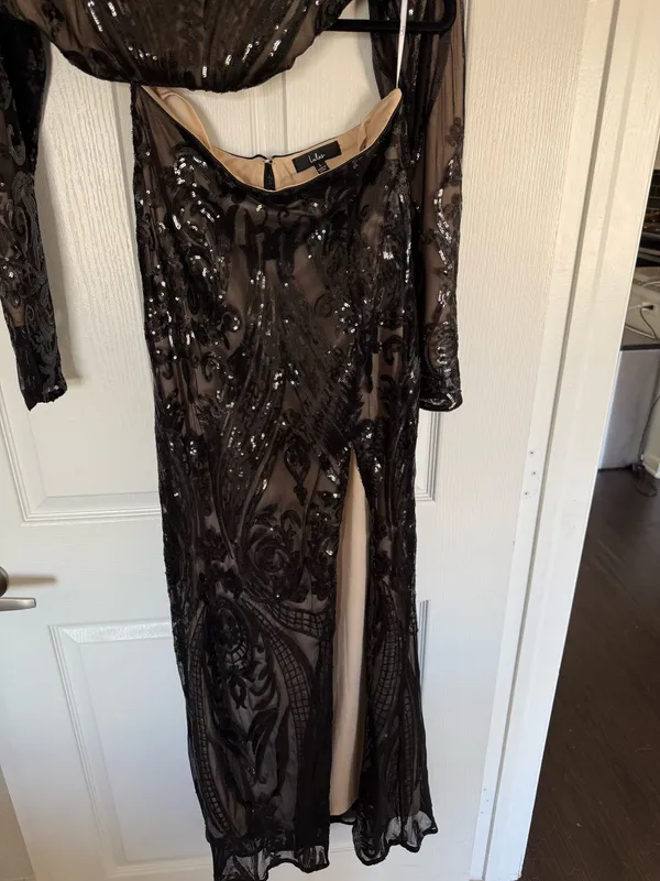 Lulus Black Sequin Two Piece Maxi Set Long Sleeve Crop Top & Slit Skirt - Image 3