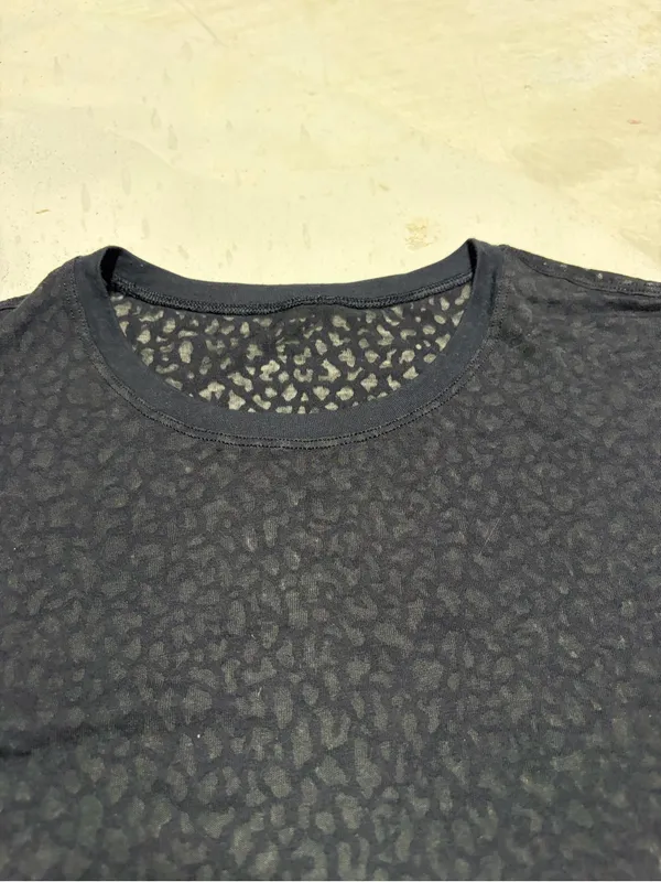 Lululemon Black Women's Short Sleeve cropped Tee - Image 3