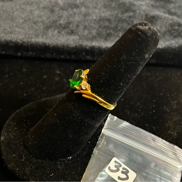 Elegant Gold tone Ring with Green Gemstone size 6 - Image 2