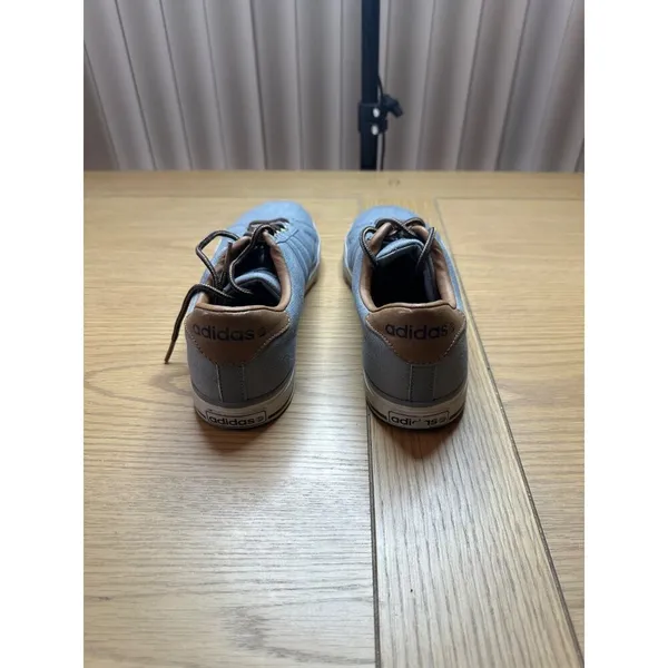 Adidas 7.5 Gray Canvas Sneakers Brown Accents Casual Stylish Footwear Mens - Image 3