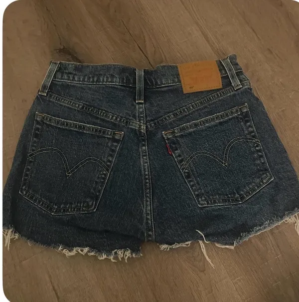 Levi’s 501 Shorts - Image 2