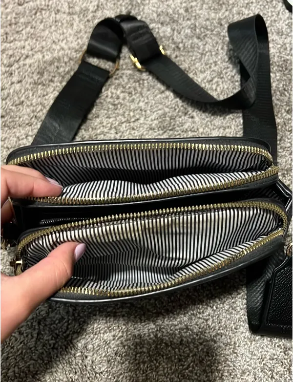 Amazon Black Crossbody Bag - Image 4