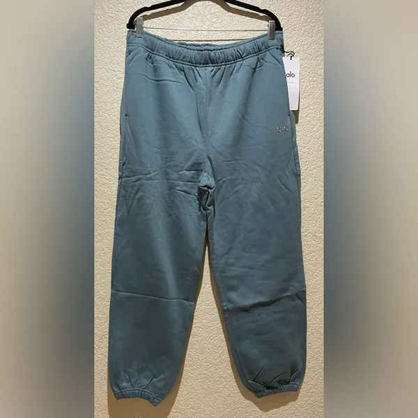 NWT Alo Accolade Sweatpants Joggers Size XL Limited Edition Color Teal Agate - Image 3