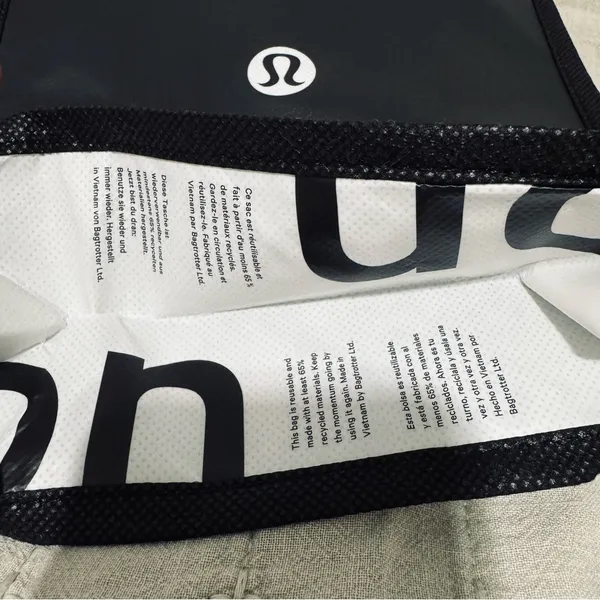 Lululemon Athletica Reusable Monochrome Tote‎ - Image 7